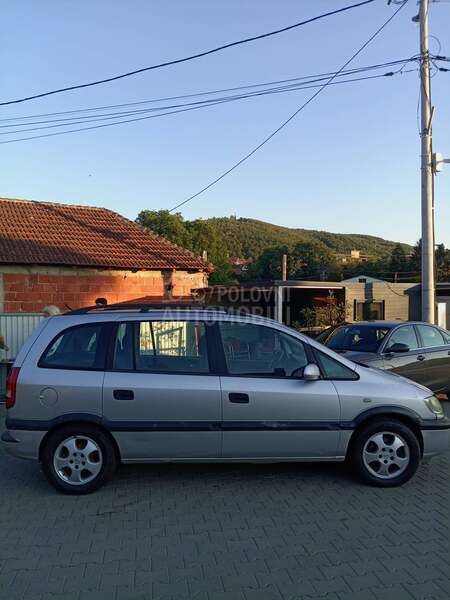 Opel Zafira 1.6