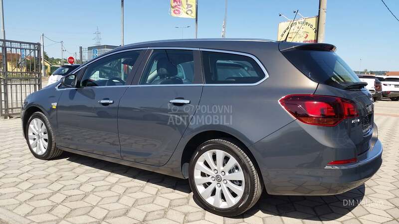 Opel Astra J COSMO/LED/KA0 N0VA