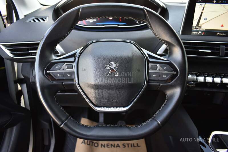 Peugeot 3008 1.2 Allure MT