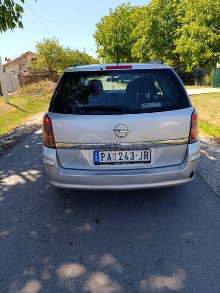 Opel Astra H 