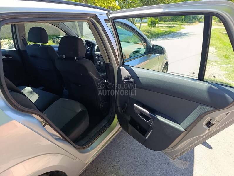 Opel Astra H 