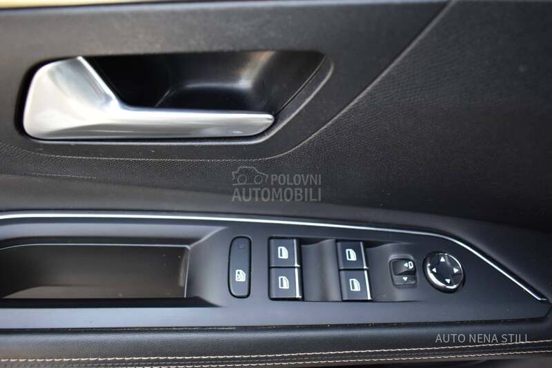 Peugeot 3008 1.2 GT AT