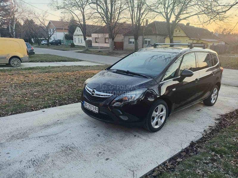 Opel Zafira 1.6 turbo