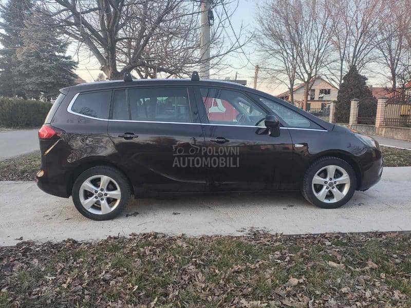 Opel Zafira 1.6 turbo