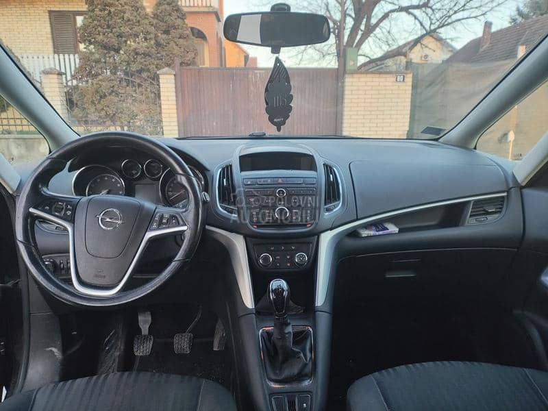 Opel Zafira 1.6 turbo
