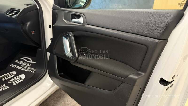Peugeot 308 //1.6 HDI//PANO/FUL