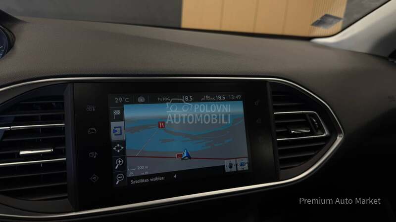 Peugeot 308 //1.6 HDI//PANO/FUL