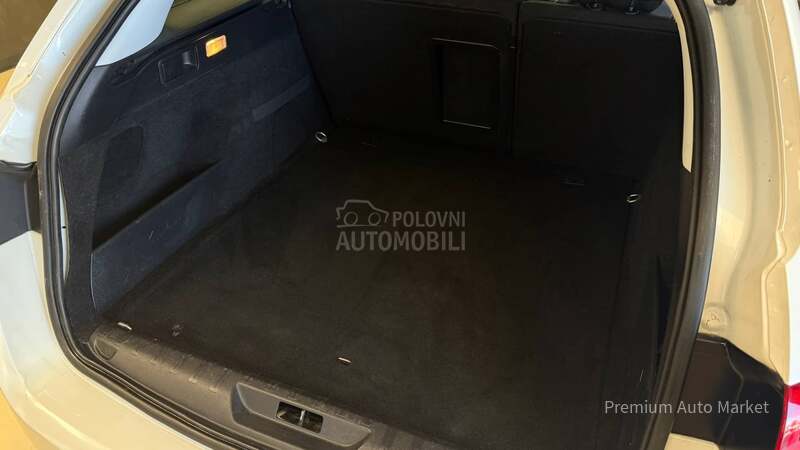 Peugeot 308 //1.6 HDI//PANO/FUL