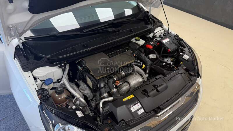 Peugeot 308 //1.6 HDI//PANO/FUL