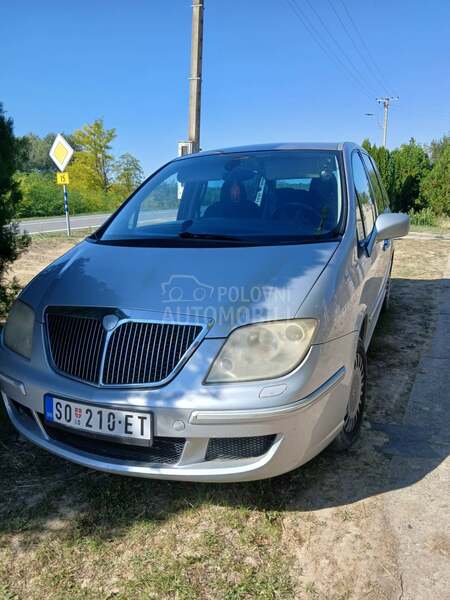 Lancia Phedra 2.2 jtd