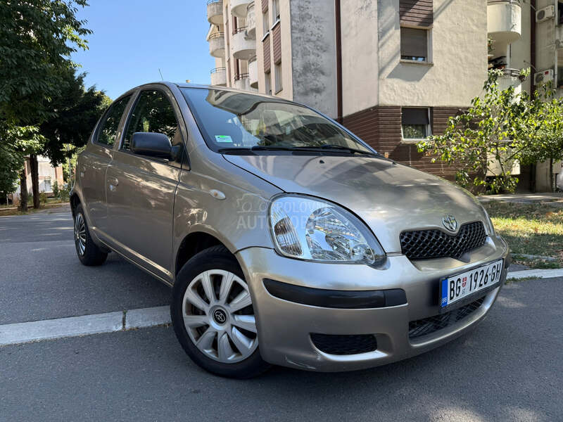 Toyota Yaris /// 1.0 REG ///