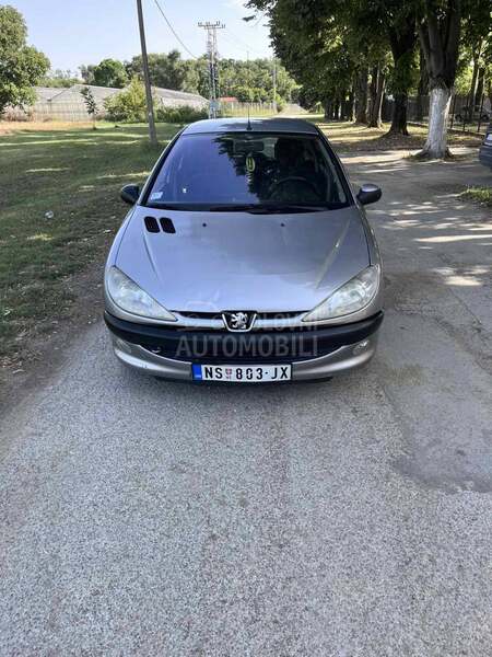 Peugeot 206 1.1