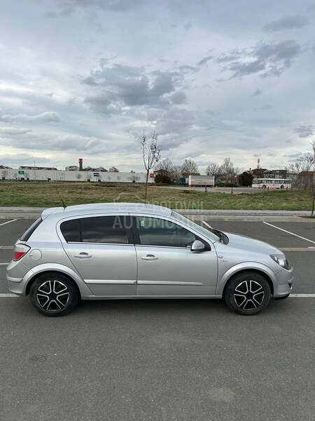 Opel Astra H 1.6 Metan