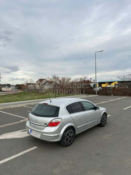 Opel Astra H 1.6 Metan