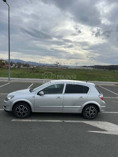Opel Astra H 1.6 Metan