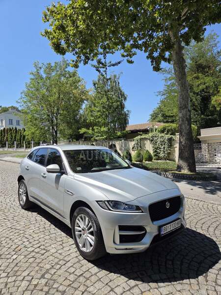 Jaguar F pace R dynamic virtual