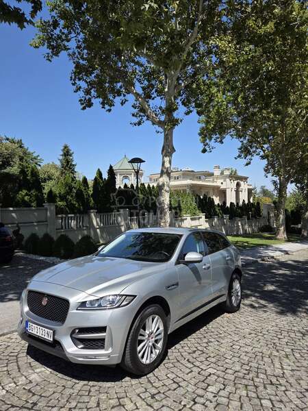 Jaguar F pace R dynamic virtual