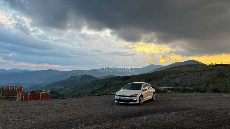 Volkswagen Scirocco R Line