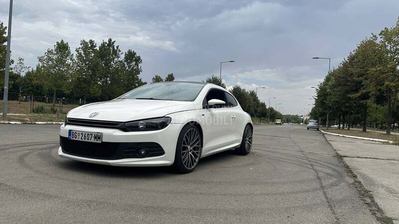 Volkswagen Scirocco R Line