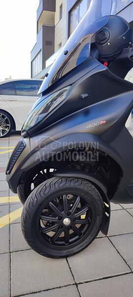 Piaggio MP3 400 LT TOP STANJE