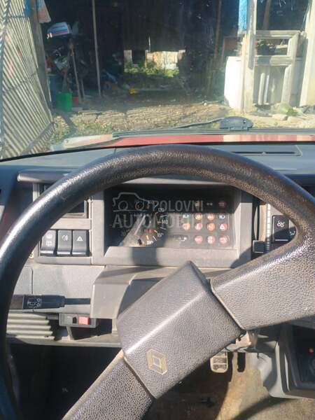 Renault R 5 