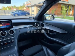Mercedes Benz C 200 4MATIC slika 25