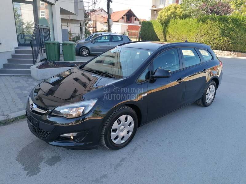 Opel Astra J 1.6cdti SELECTION CH