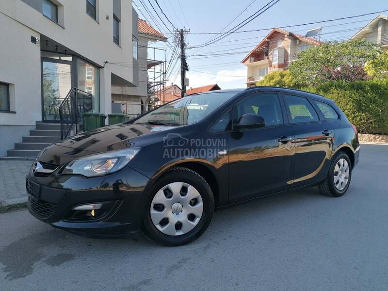 Opel Astra J 1.6cdti SELECTION CH