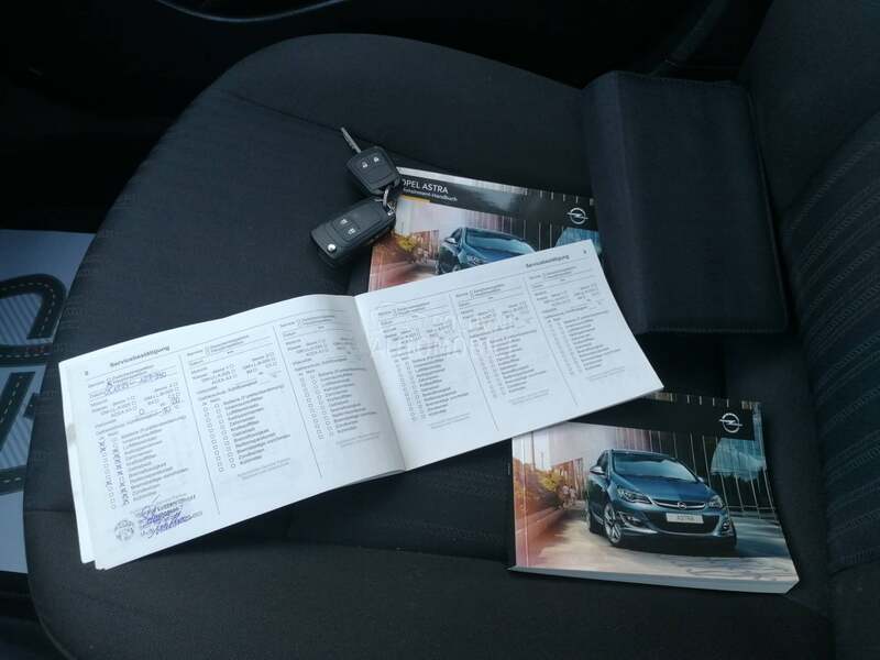 Opel Astra J 1.6cdti SELECTION CH