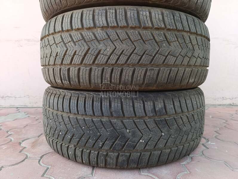 Linglong 215/55 R17 Zimska