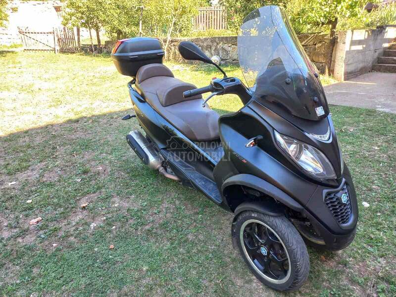Piaggio MP3 500