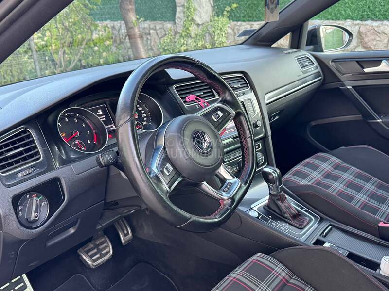 Volkswagen Golf 7 GTi