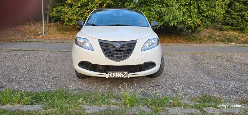 Lancia Ypsilon 0.9 twin air