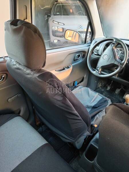 Opel Agila 1.2 16 v
