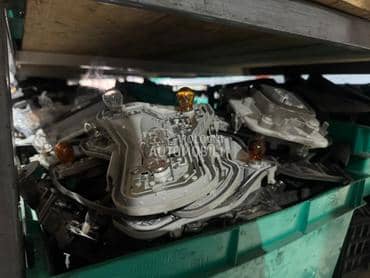 Ulošci stop svetla za Seat Ibiza