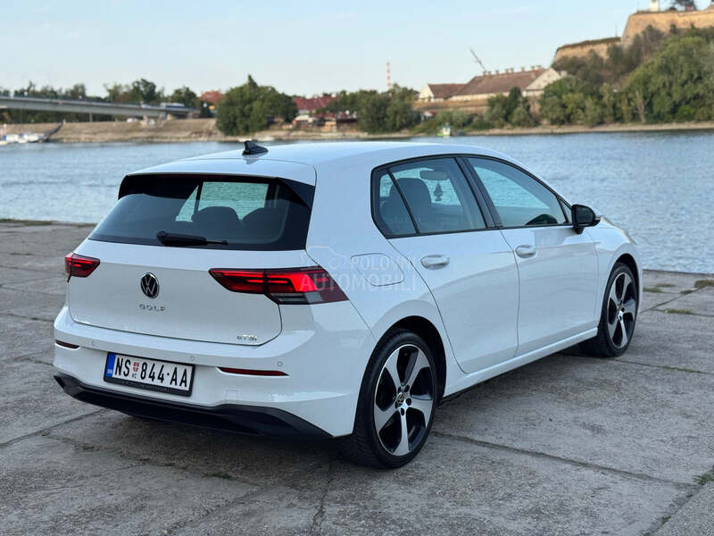 Volkswagen Golf 8 Golf 8 1.0 eTSI