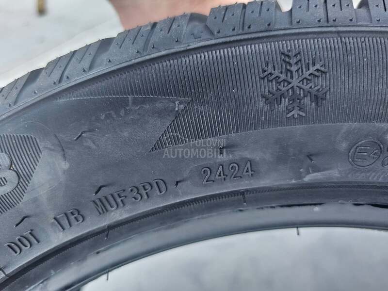 Aeolus 245/45 R17 Zimska