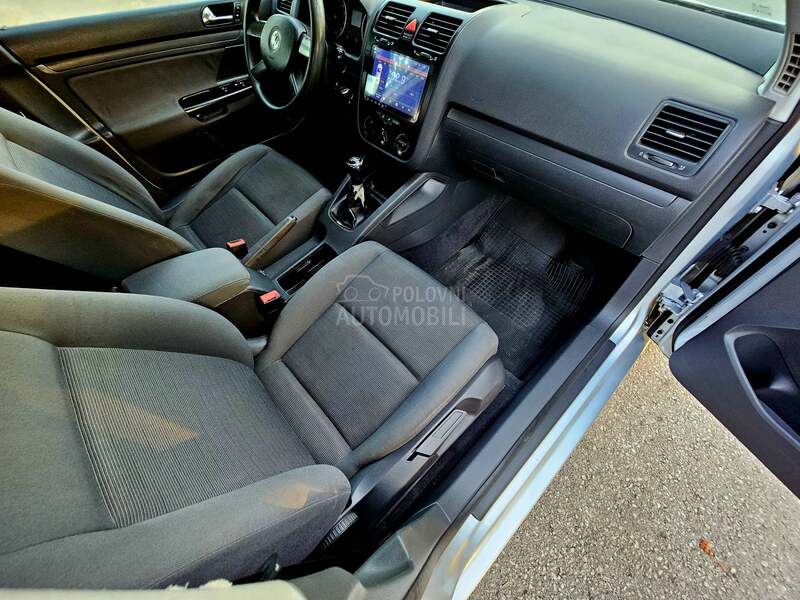 Volkswagen Golf 5 1.4 LUTKICAA