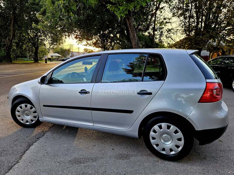 Volkswagen Golf 5 1.4 LUTKICAA