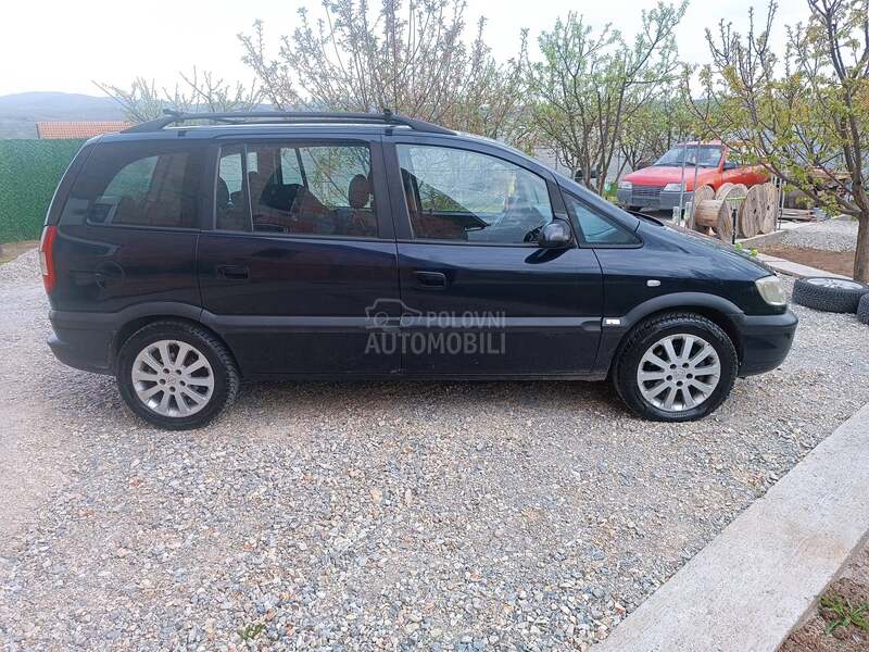 Opel Zafira 2.0 DTI