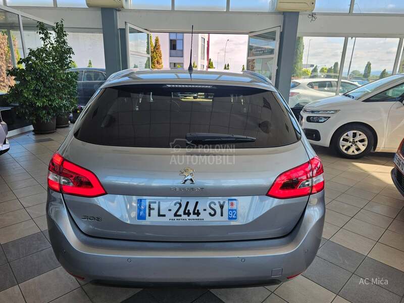 Peugeot 308 1.5 BLU NAV ALU 8 MM
