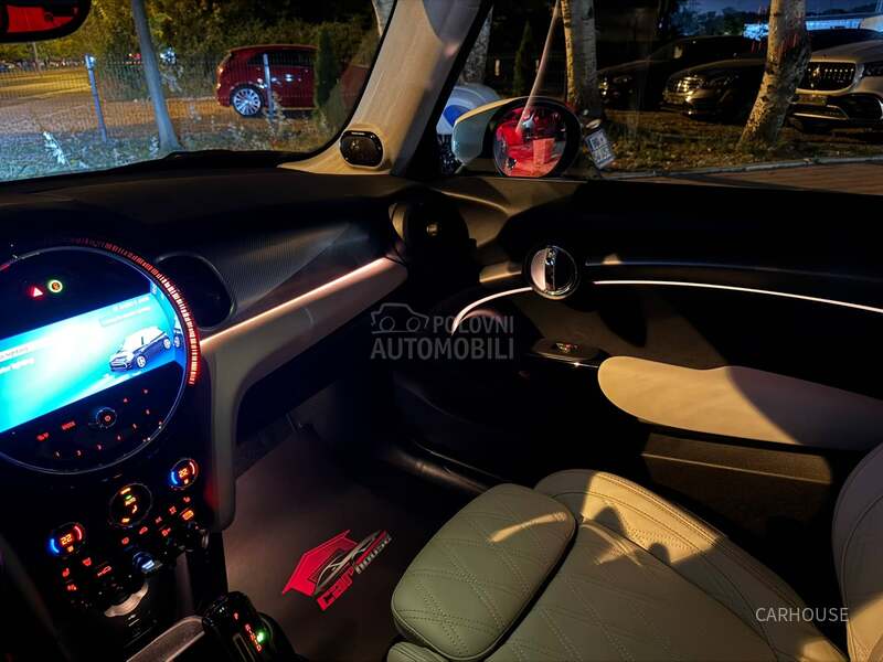 MINI Cooper SE EXCLUSIVE