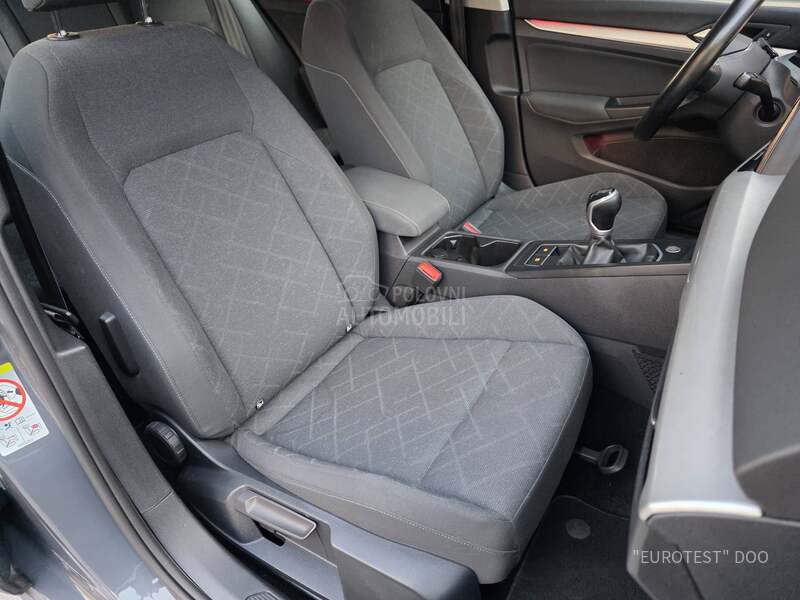 Volkswagen Golf 8 2.0 TDI 1st-edition