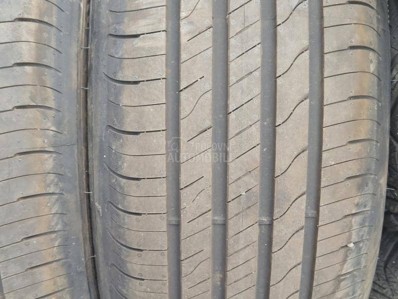 Goodyear 215/55 R17 Letnja