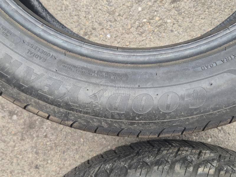 Goodyear 215/55 R17 Letnja