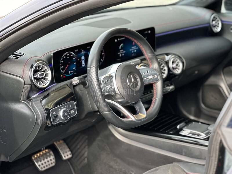 Mercedes Benz CLA 200 amb.osvetljenje AMG