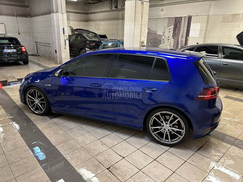 Volkswagen Golf 7 R