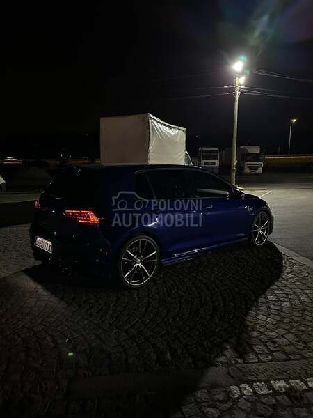 Volkswagen Golf 7 R
