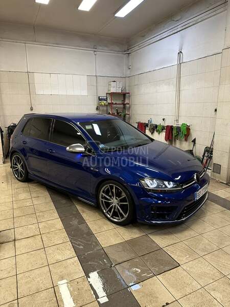 Volkswagen Golf 7 R