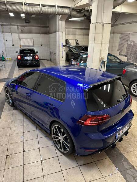 Volkswagen Golf 7 R